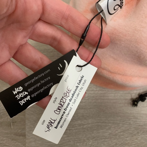 Handmade Peach Fleece Hat NWT - Picture 7 of 8